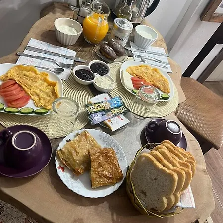 Omer The Ottoman House بيرات