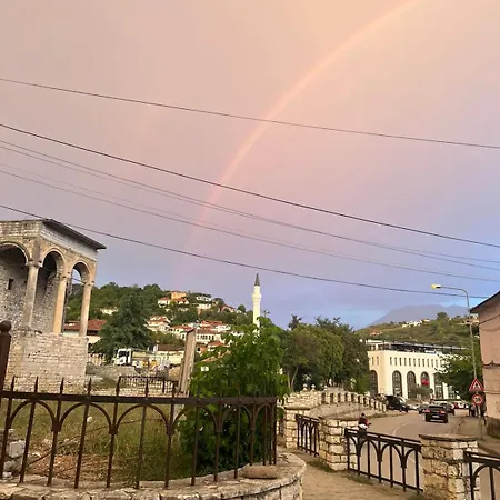Omer The Ottoman House Bed and Breakfast Μπεράτ