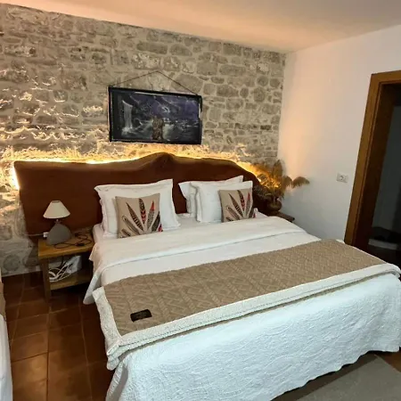 Omer The Ottoman House Berat